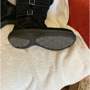 Women’s L L Bean insulated snow boots